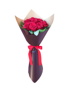 Ramo de 12 rosas en bouquet envoltura negra -  mama